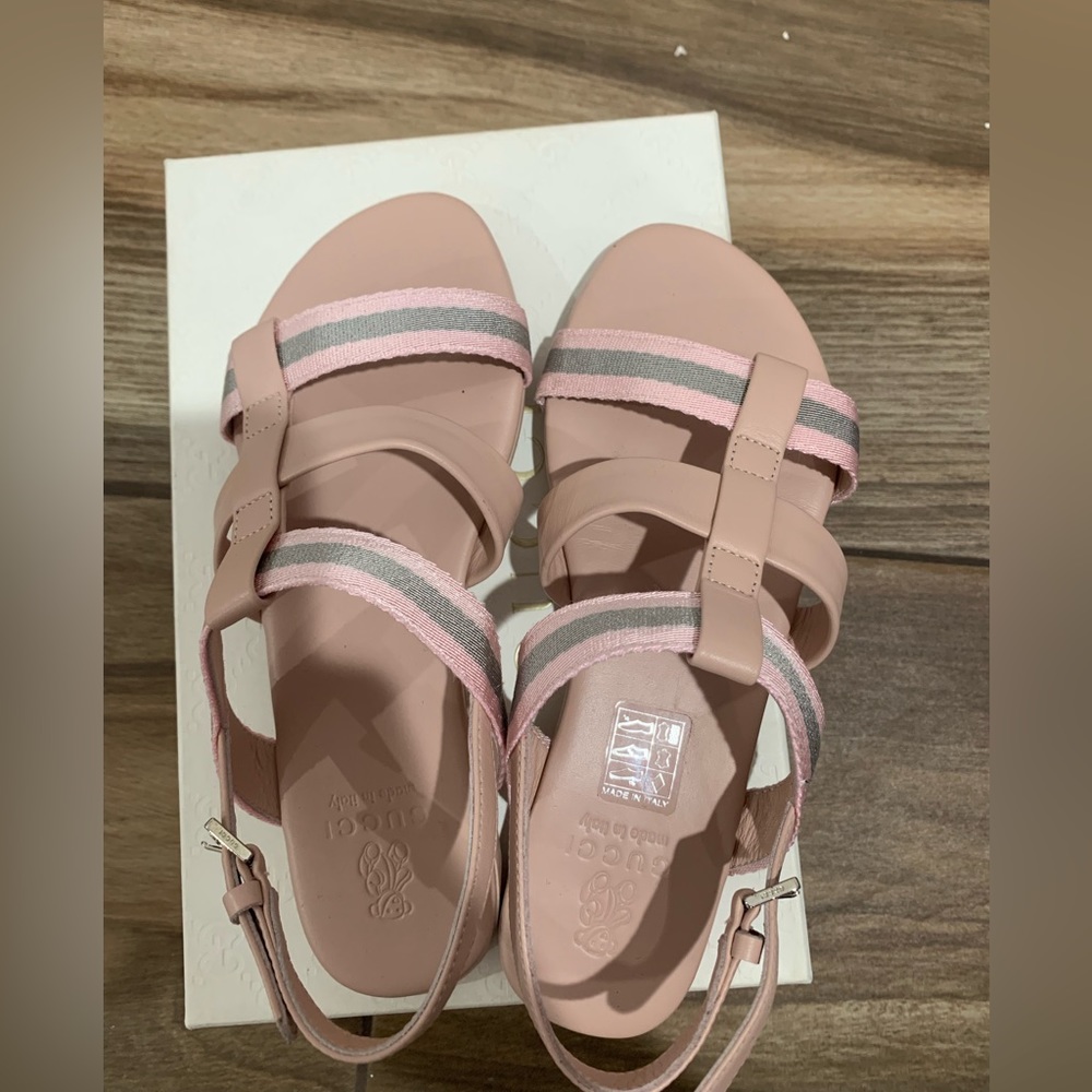 Gucci sandals size 1.5